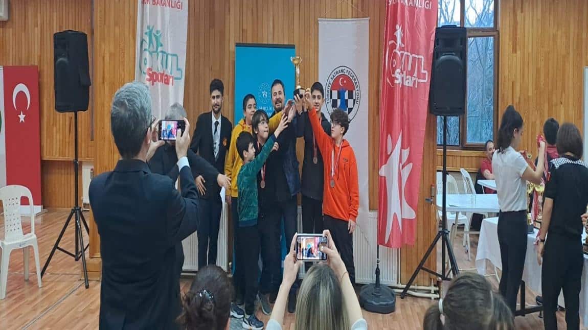 Yıldız Satranç Takımımız İstanbul 4. sü Olarak İstanbul Bölge Finallerine Katılmaya Hak Kazandı